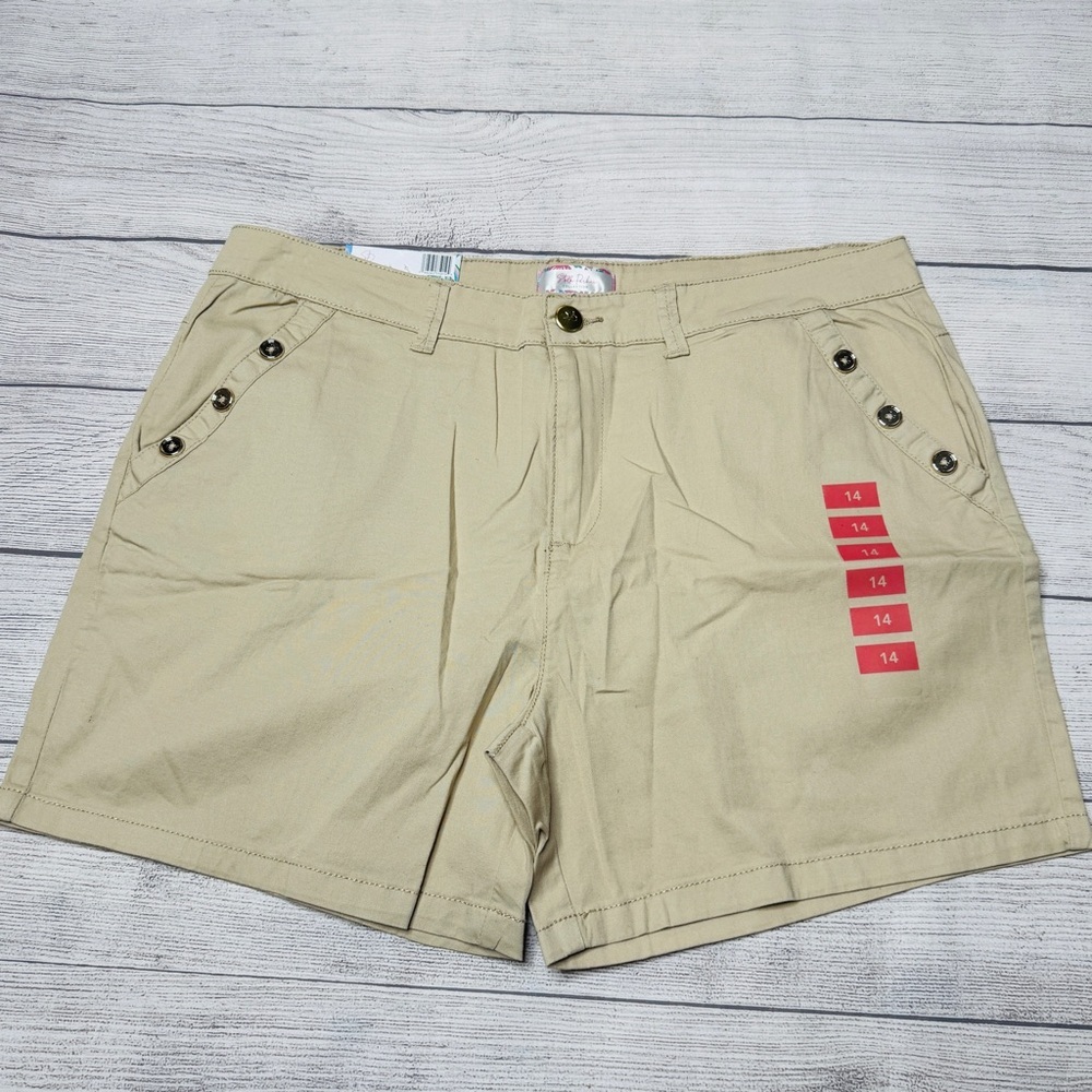 Stella Parker Collection Tan Khaki Gold Button Pocket Shorts Size 14 NWT